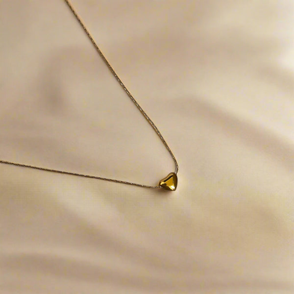 Golden Heart Minimal Pendant