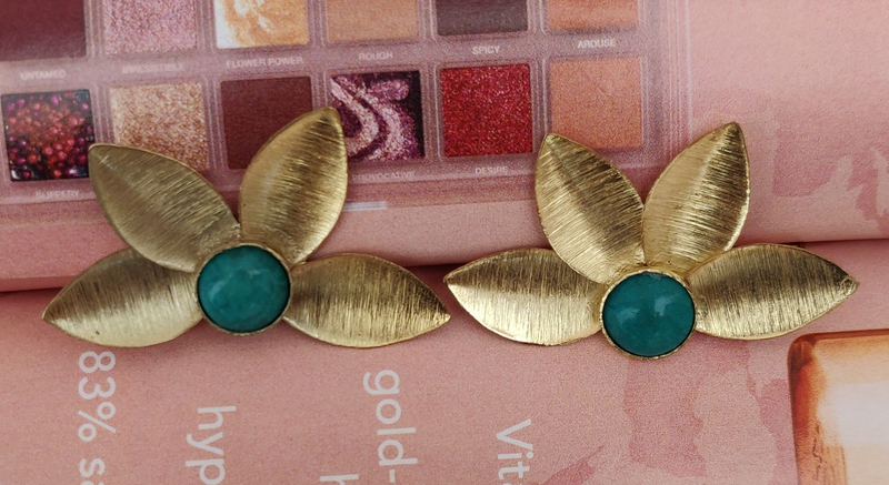 Traditional Brass Handmade Stone Flower Shape Stud Earring