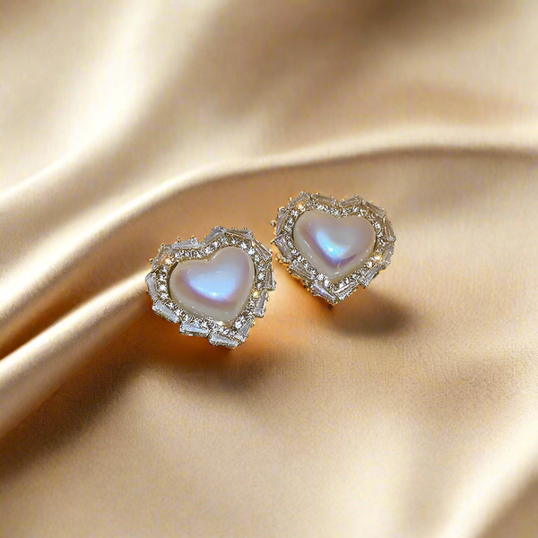 Stone & Crystals Decor Pearl Heart Stud Earrings